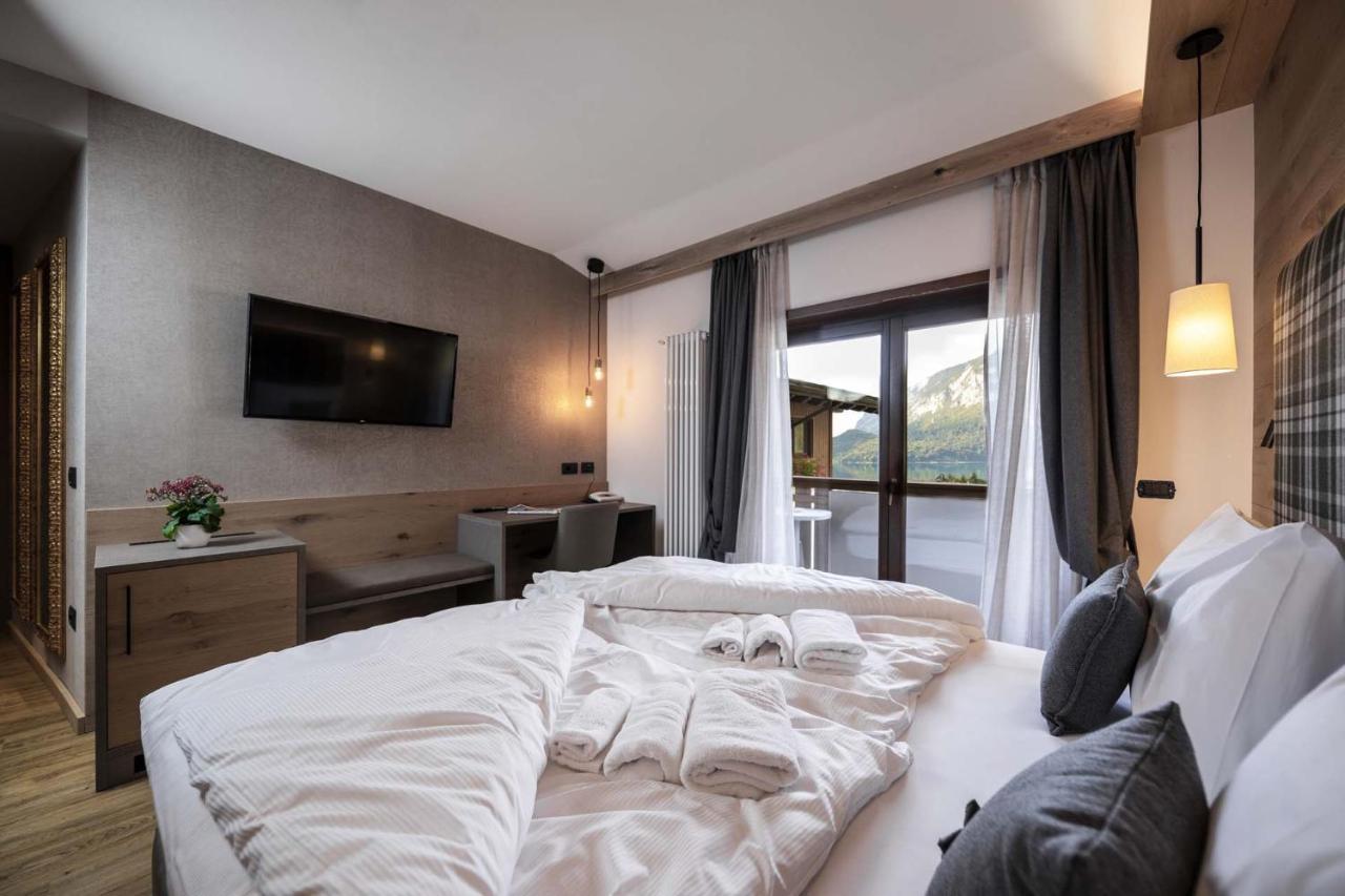 Ariston Lake View 3* Molveno