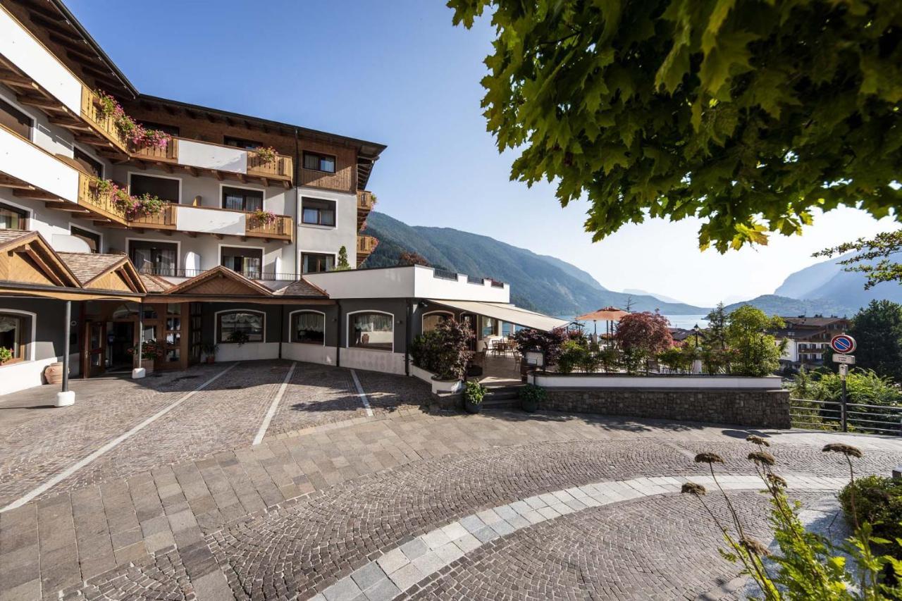Hotel Ariston View 3*